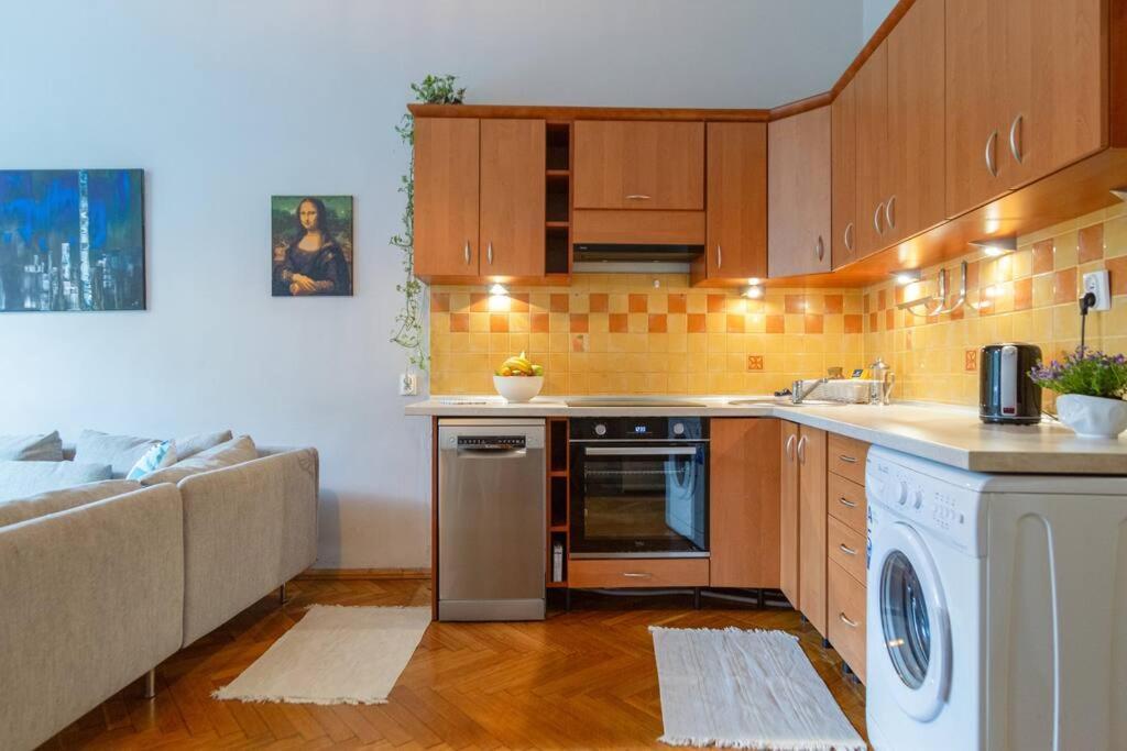 Comfort&central 2-bedroom Apt. Apartament Kraków